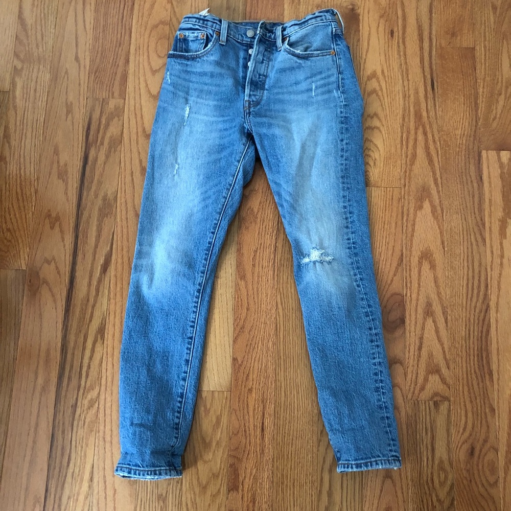 Levi’s 501 straight leg size 25